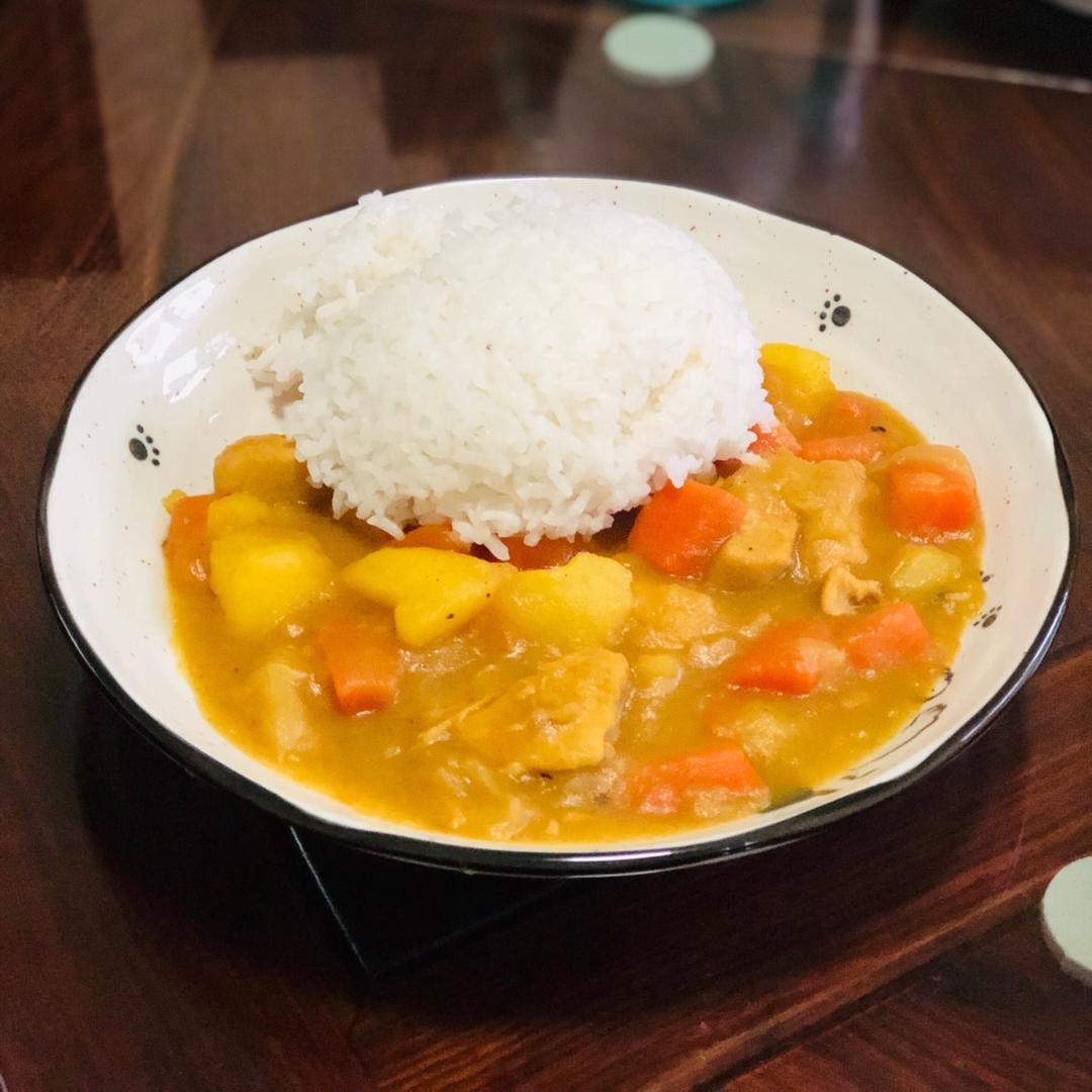 咖喱鸡肉饭