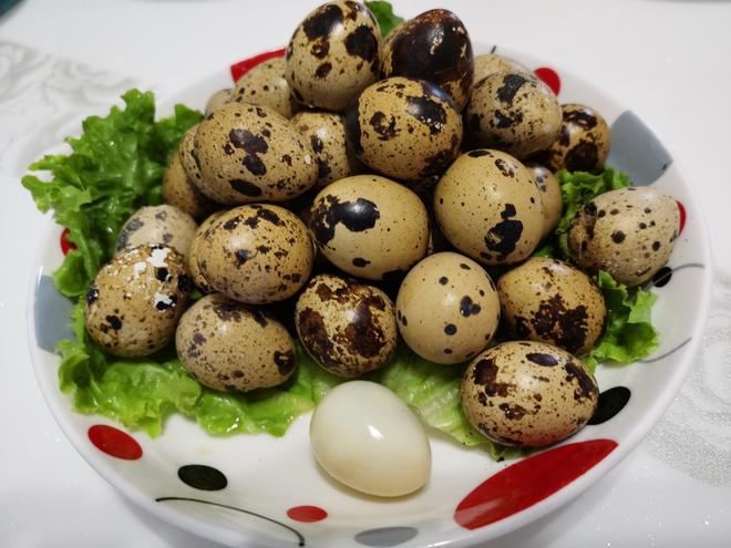 五香鹌鹑蛋，在家做的更好吃的做法
