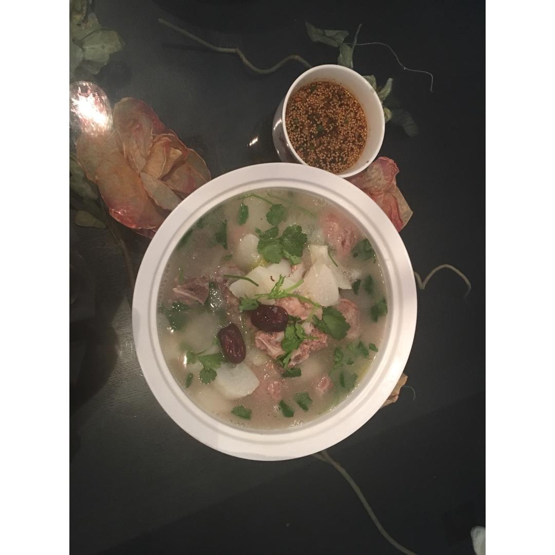 冬日御寒羊肉汤