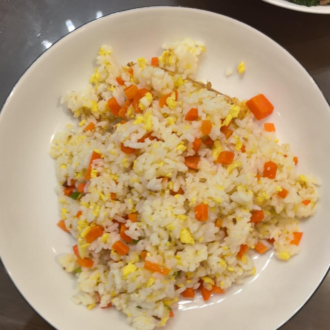胡萝卜蛋炒饭
