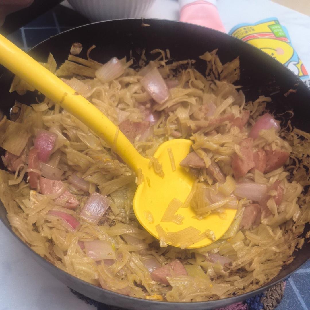 烤冷面（家庭极简版）