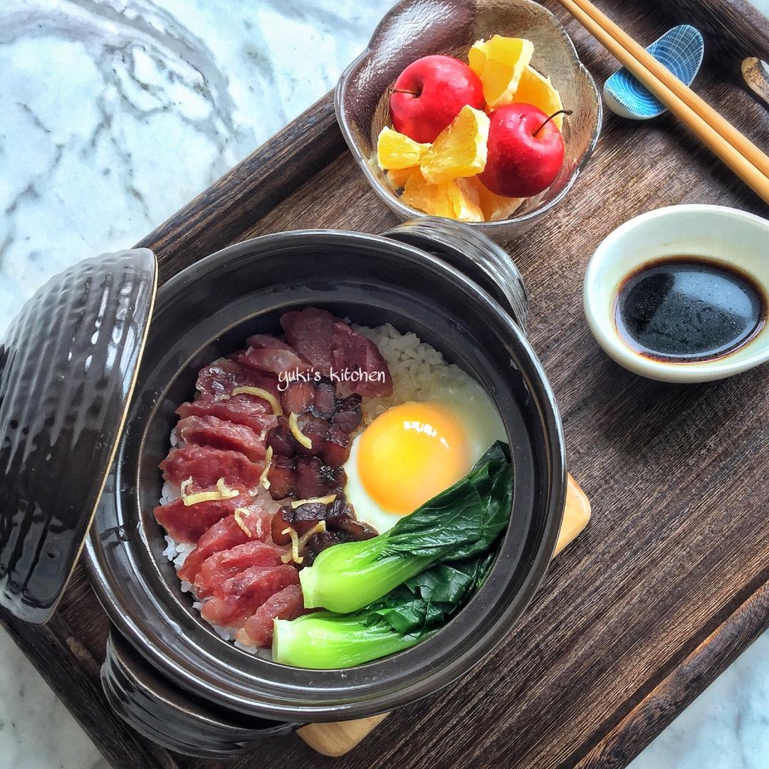 广式腊味煲仔饭
