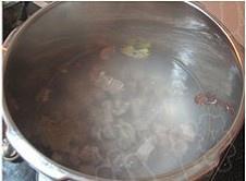 冬日暖身咖喱牛腩锅的做法 步骤2