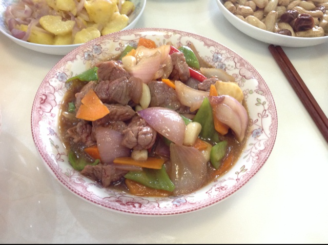 蒜烧牛肉粒