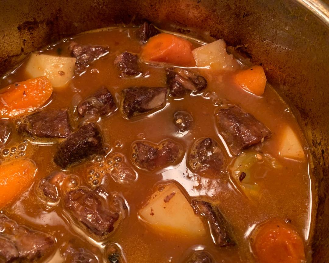 红酒烩牛尾（肉）