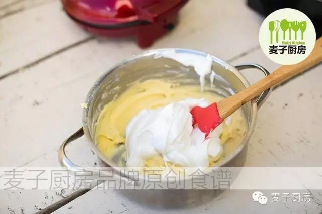 原味蛋白霜松饼的做法 步骤6