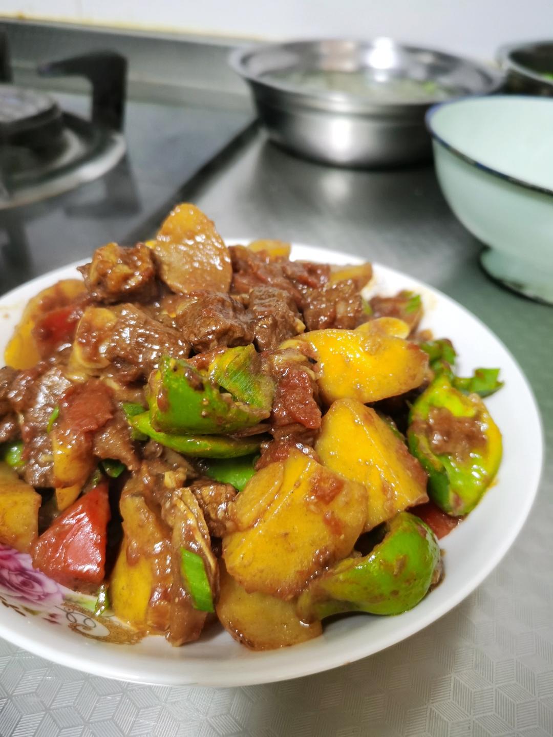 红烧牛肉土豆 （独家秘制）