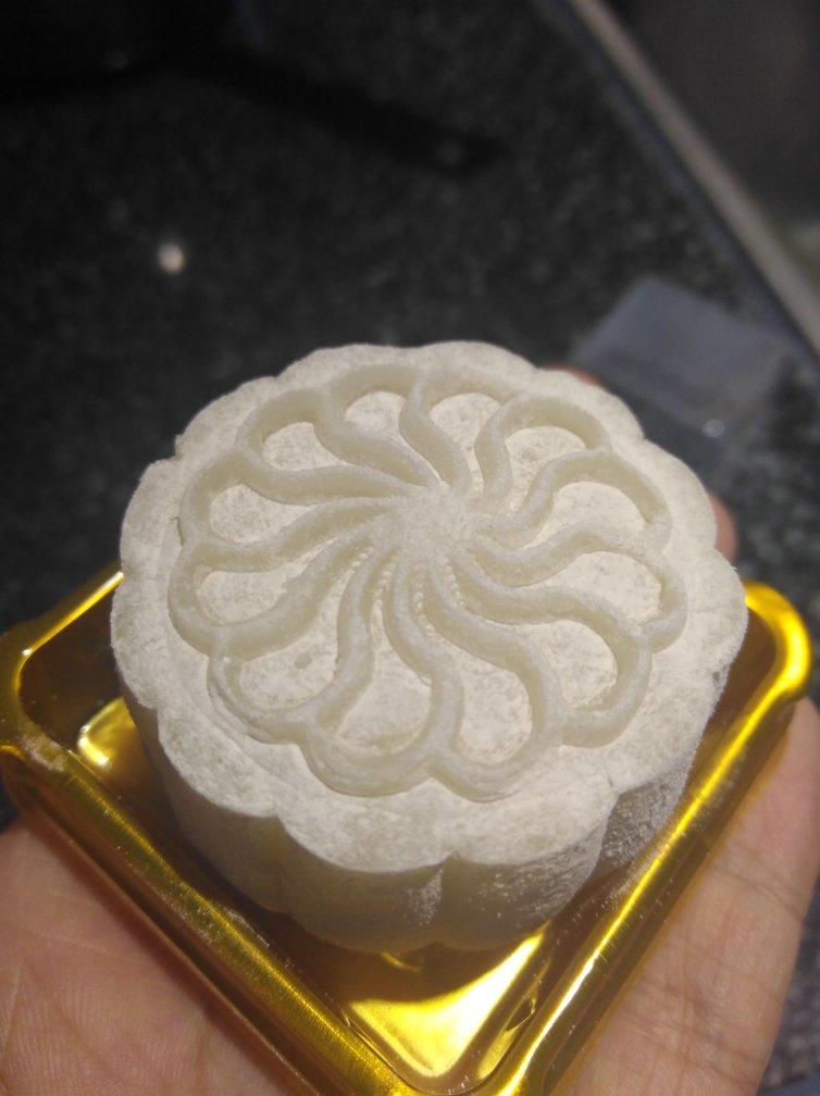 彩色冰皮月饼