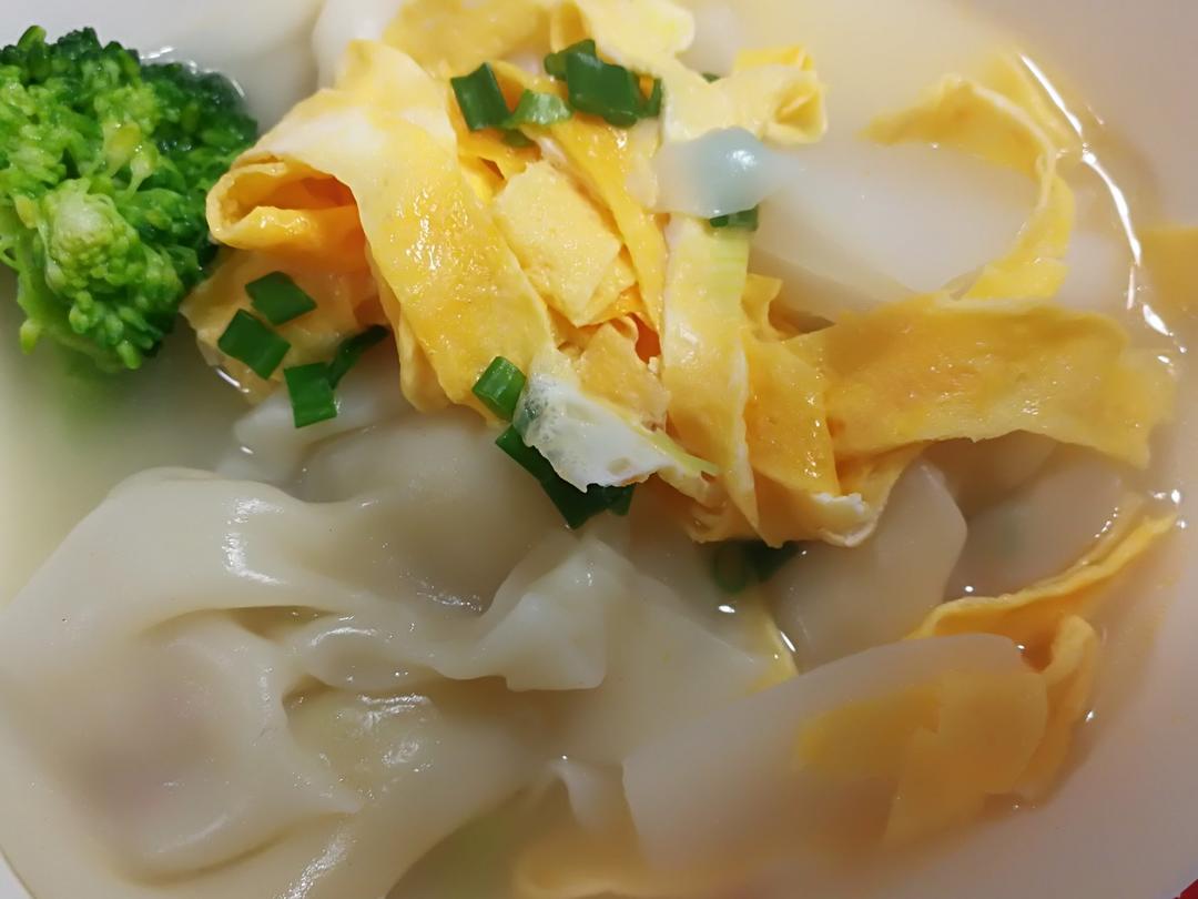 视频【好吃好吃真好吃的鲜肉小馄饨】-旧版