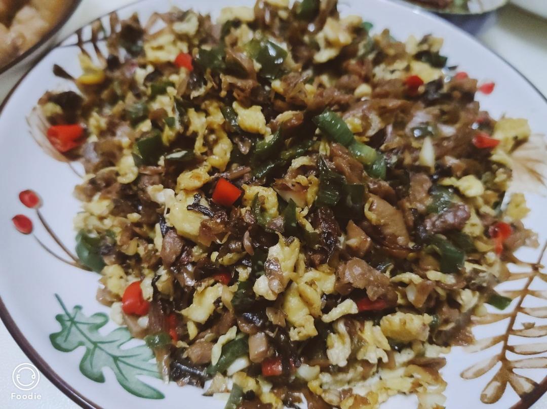 连吃三大碗饭的外婆菜炒肉来咯！