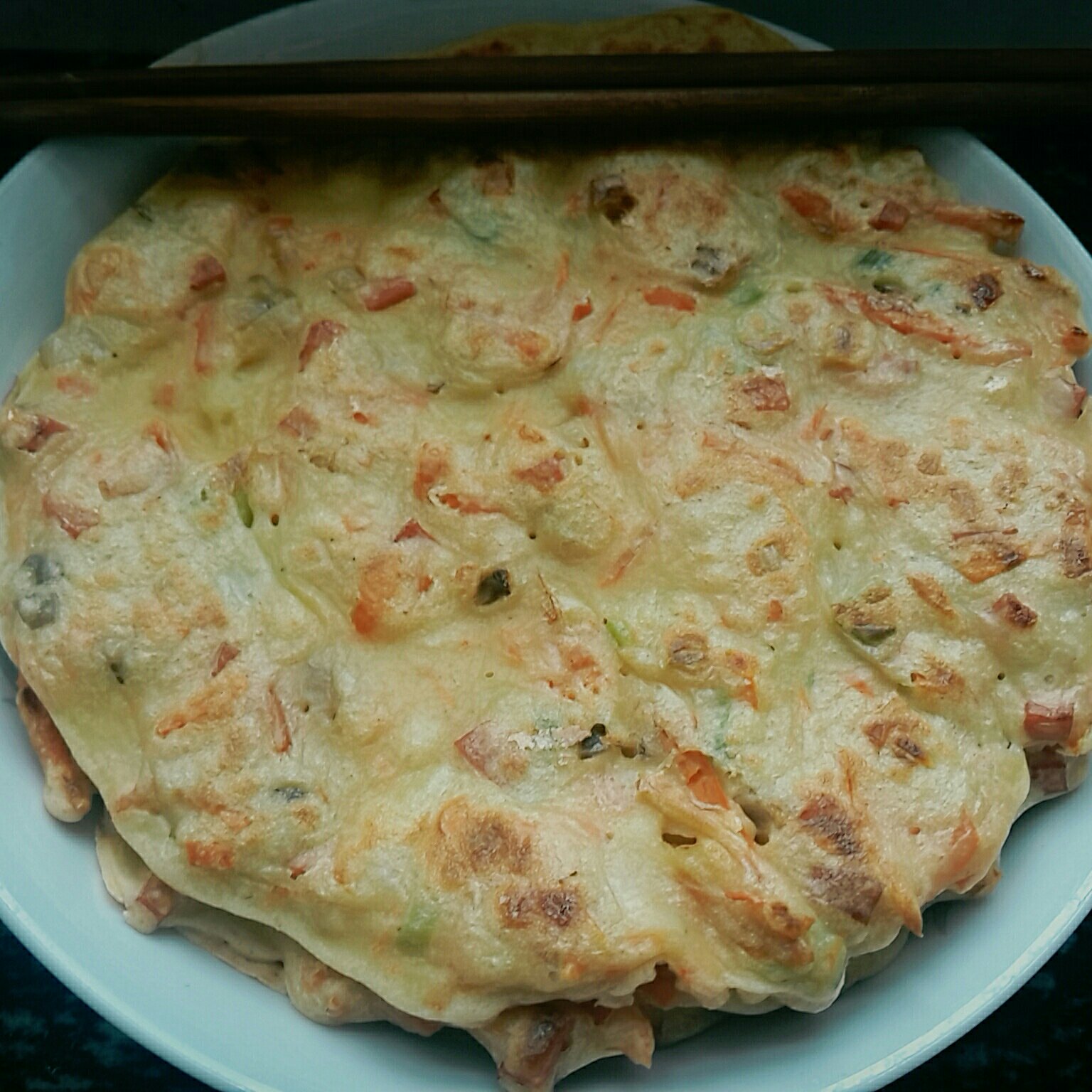 电饼铛胡萝卜丝葱花鸡蛋饼