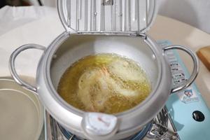 外脆里嫩大米糙米粉天妇罗炸虾的做法 步骤5