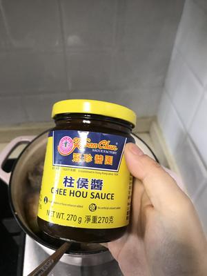 新手也能做好的柱侯牛腩萝卜煲的做法 步骤3