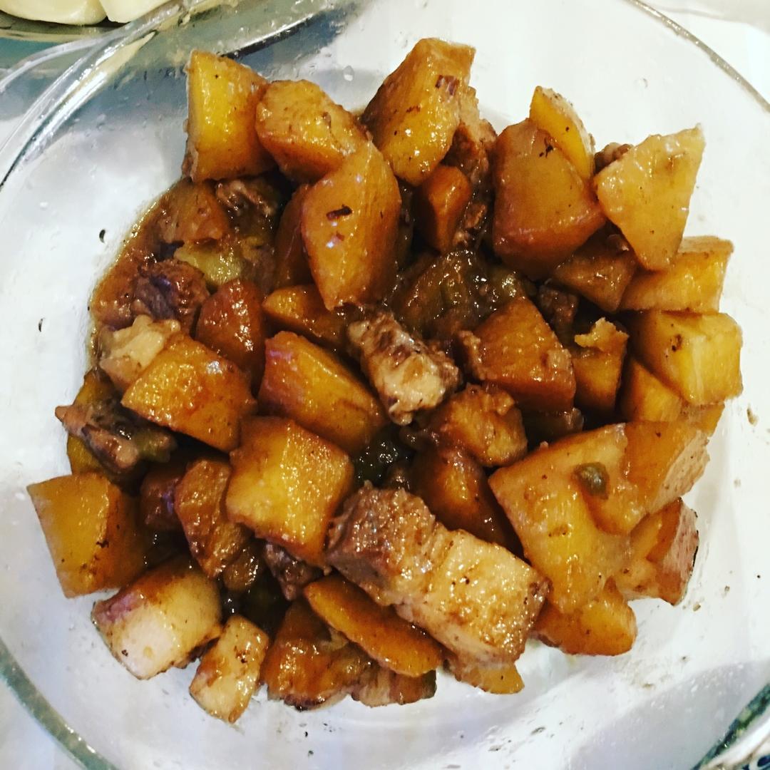 土豆炖鸡块