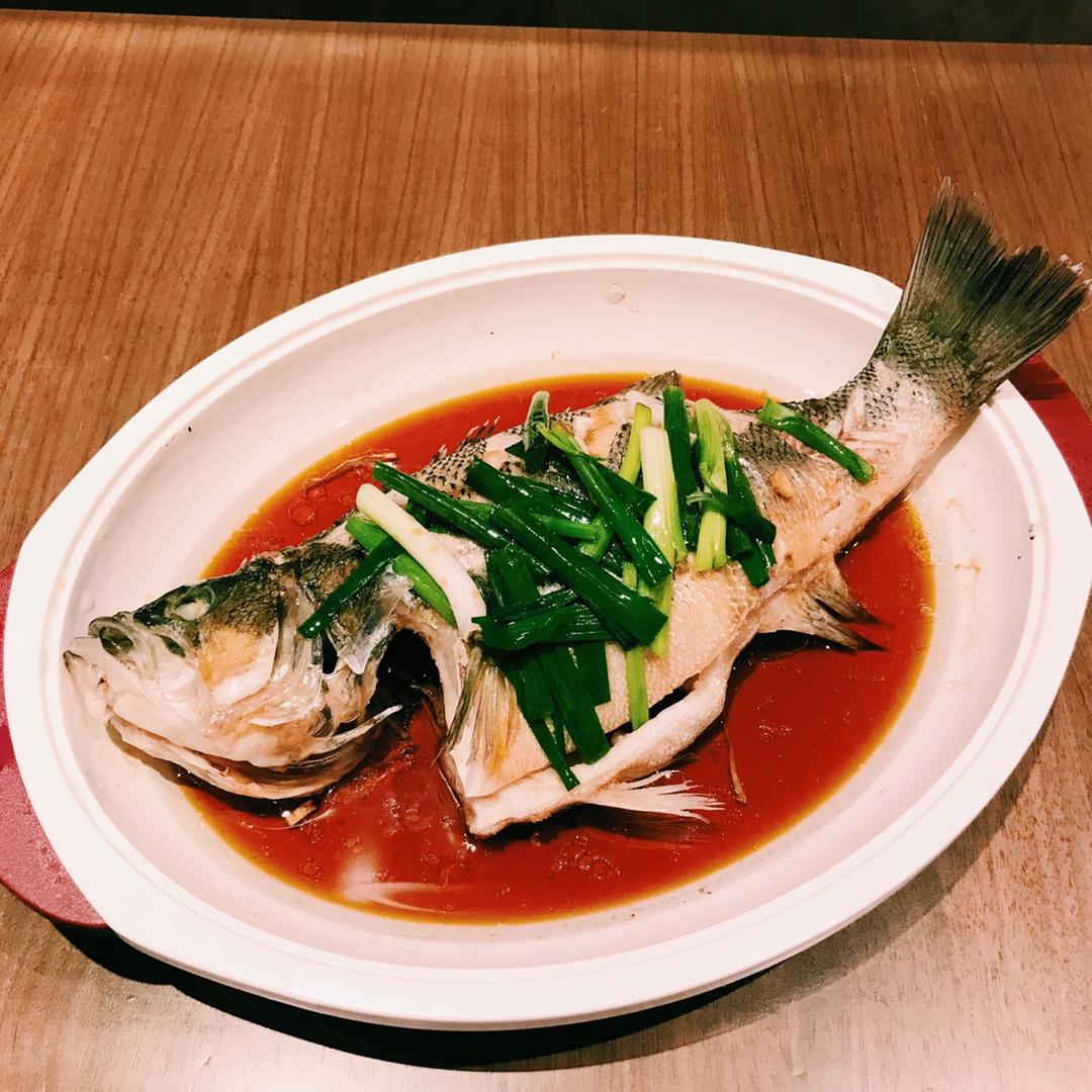 蒸鲈鱼