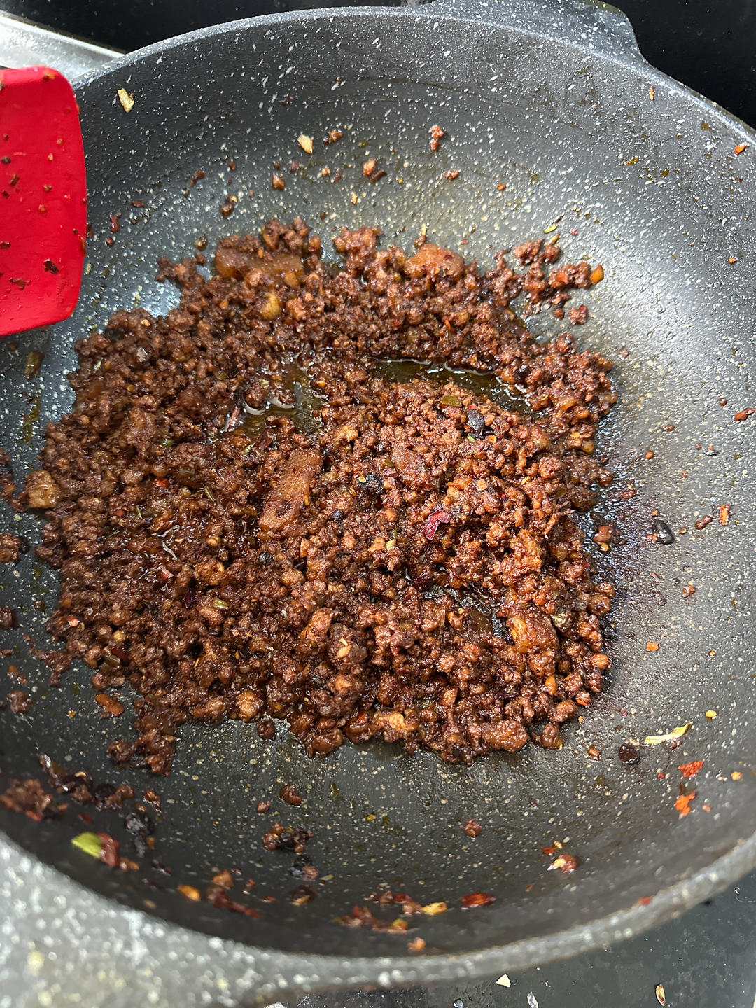 好吃到哭的肉臊子面