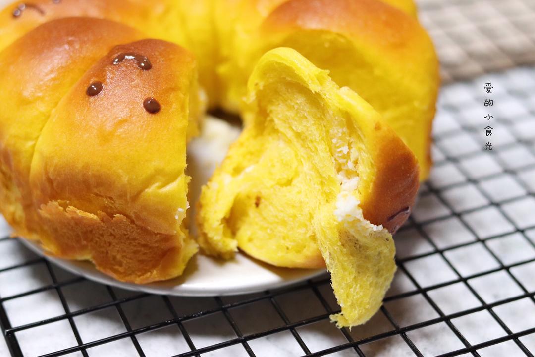 南瓜乳酪夹心面包（面包机揉手套膜）的做法