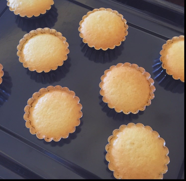 消耗淡奶油之作——淡奶油小蛋糕