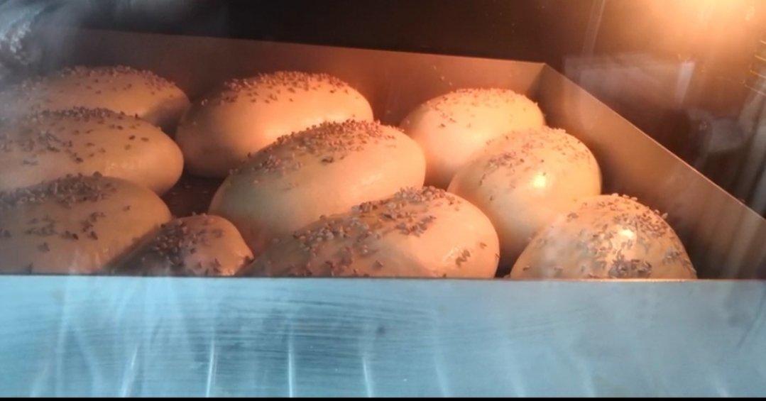 奶香肉松小面包