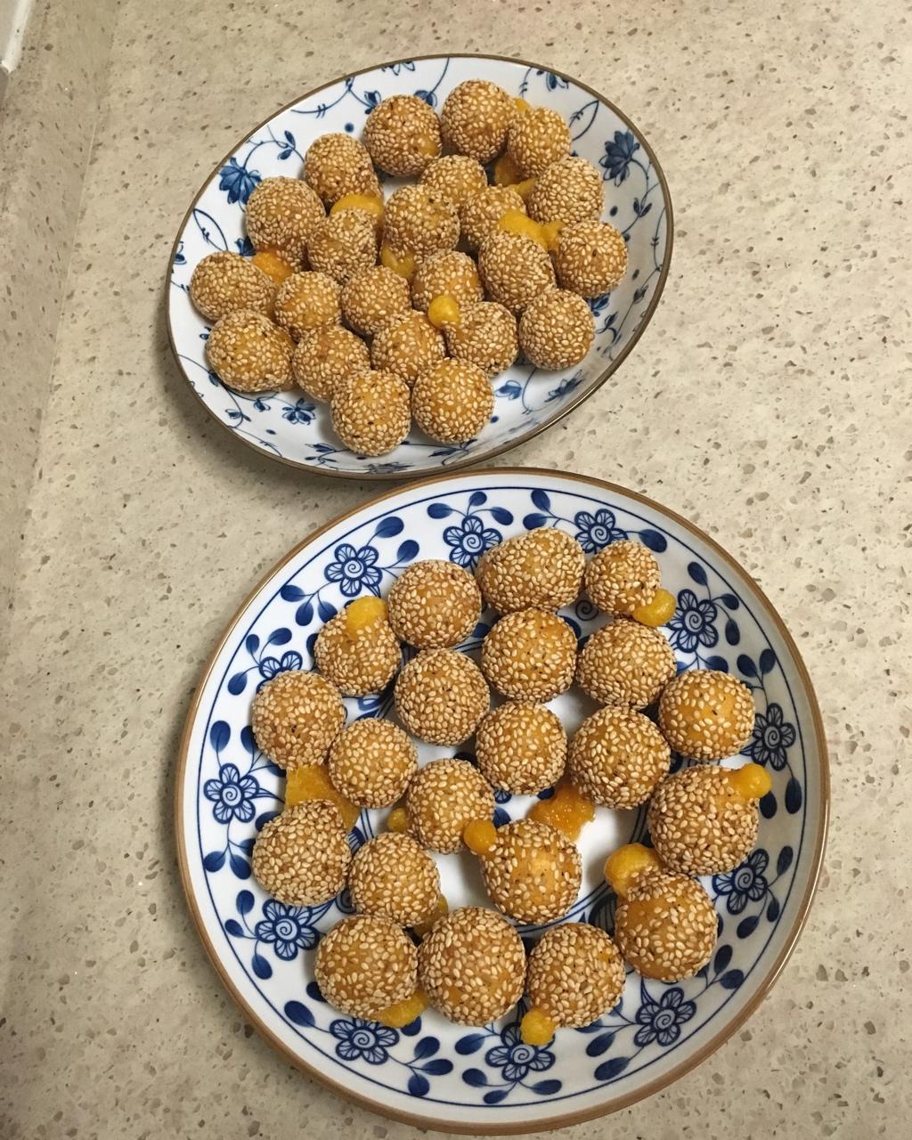 黄金球之一（南瓜芝麻球）