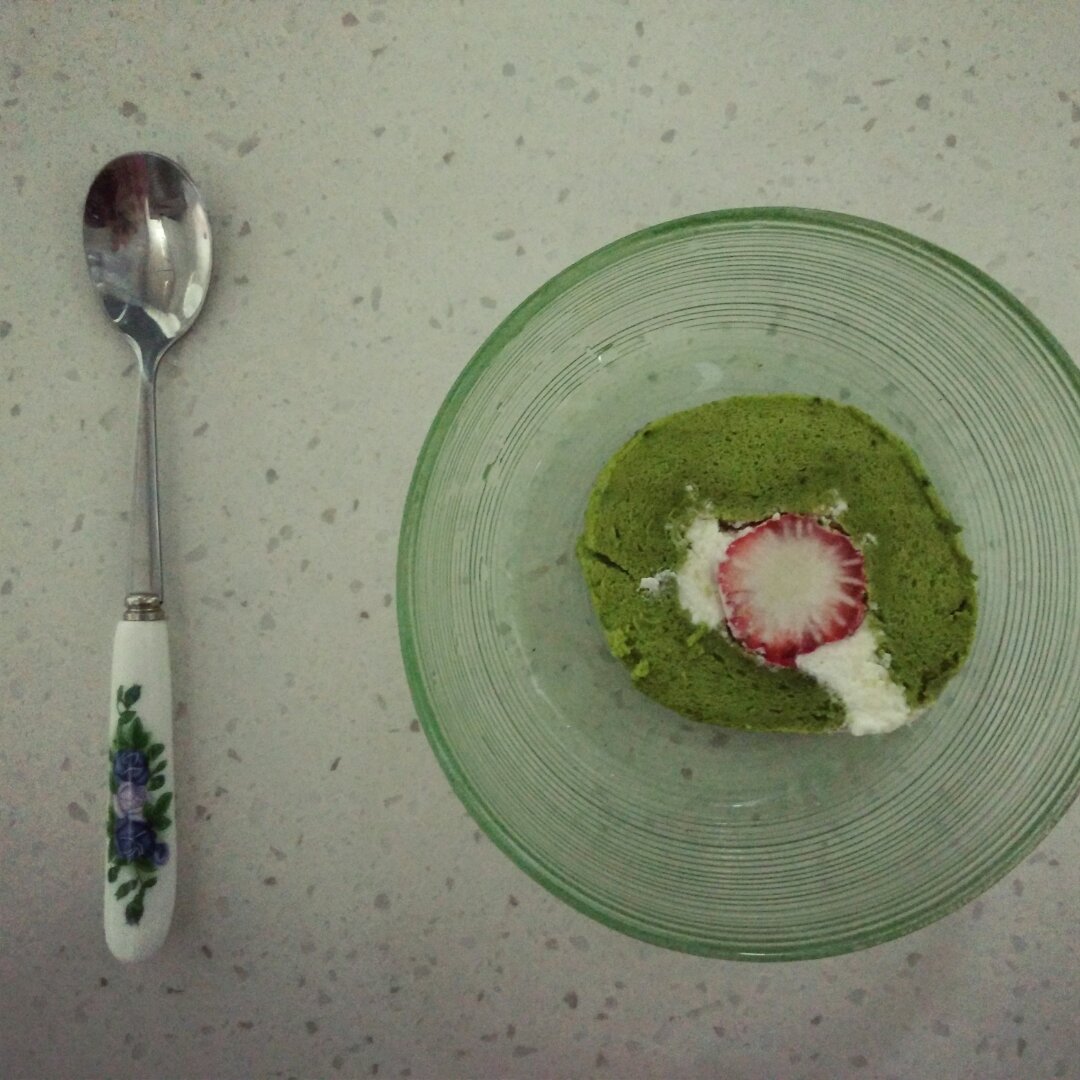 抹茶戚风蛋糕卷