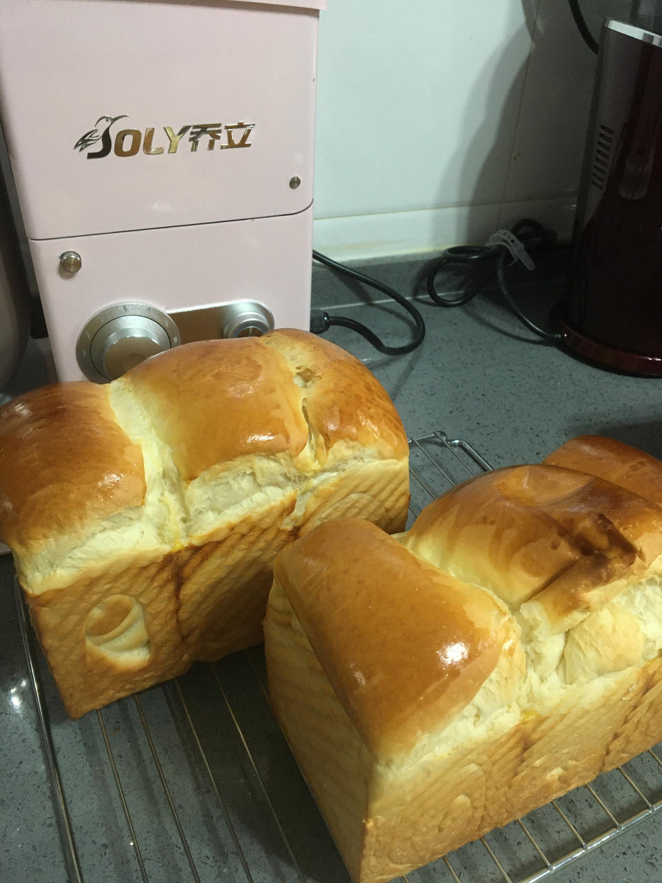 最好吃的牛奶吐司妃娟的100%中种北海道牛奶吐司奶油吐司