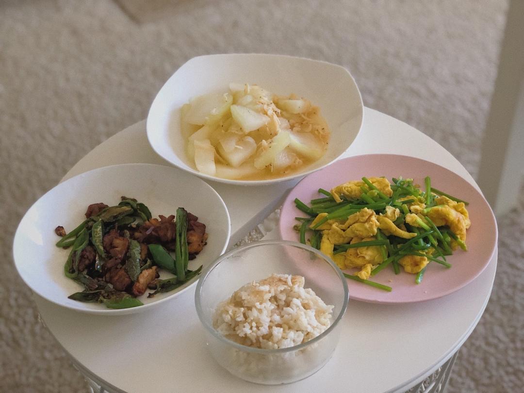 想减肥但又满足吃肉肉的诉求：少油版农家小炒肉