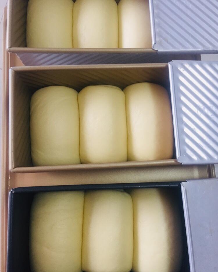 吐司，奶香手撕面包，超级香浓