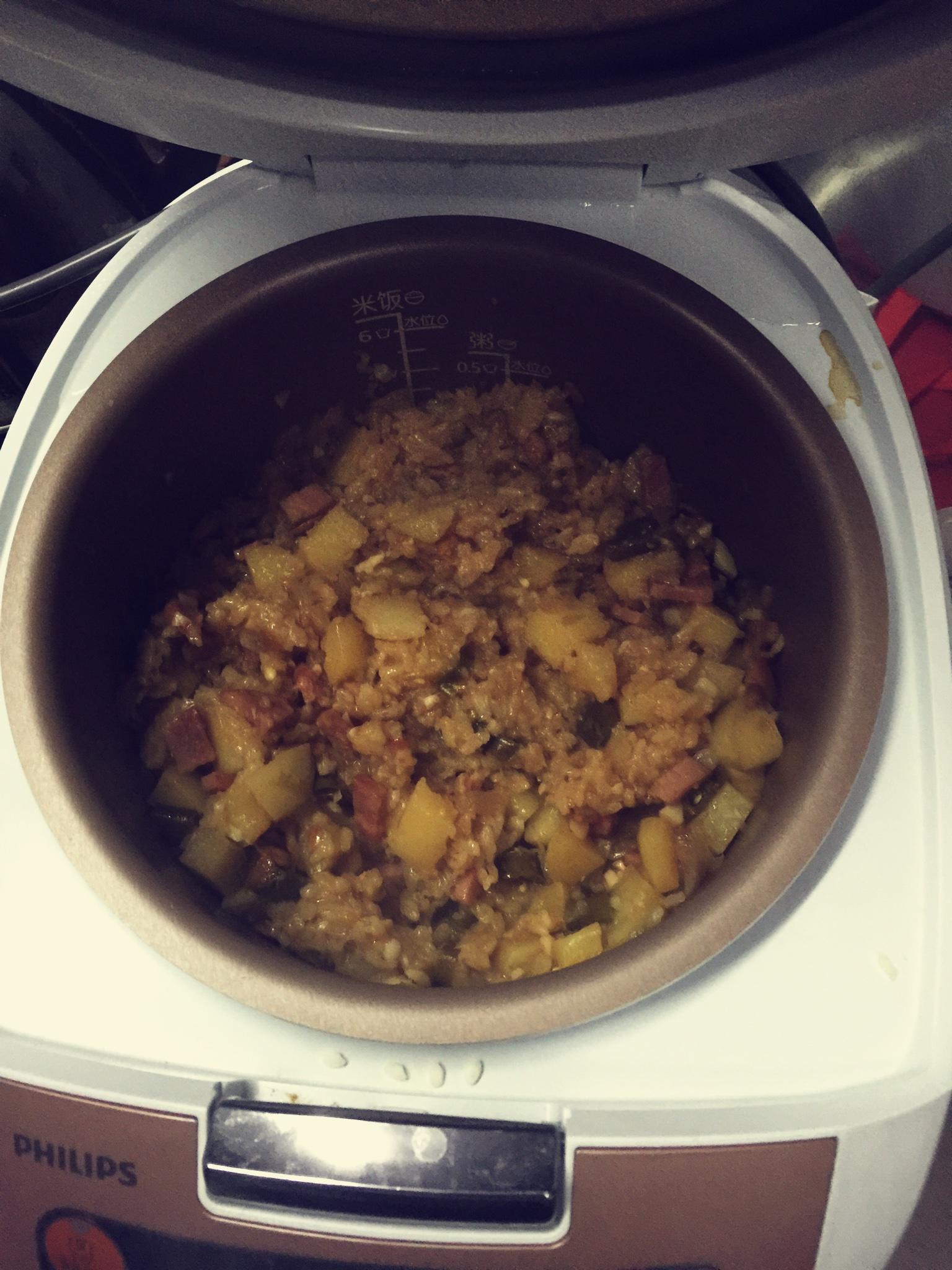 洋葱土豆焖饭的做法