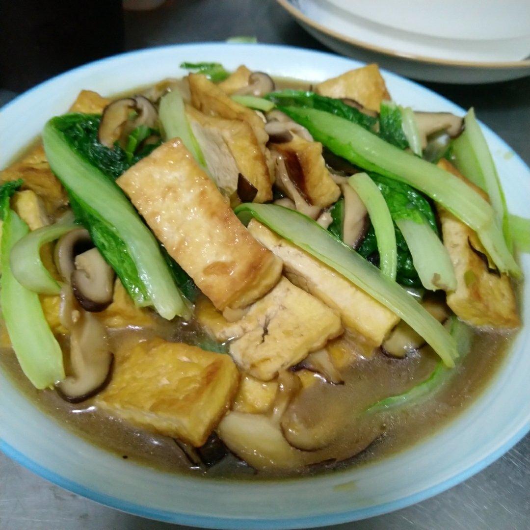 香菇小白菜烧豆腐