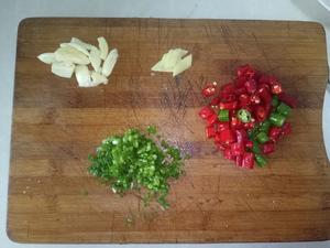红烧琵琶腿焖土豆的做法 步骤2