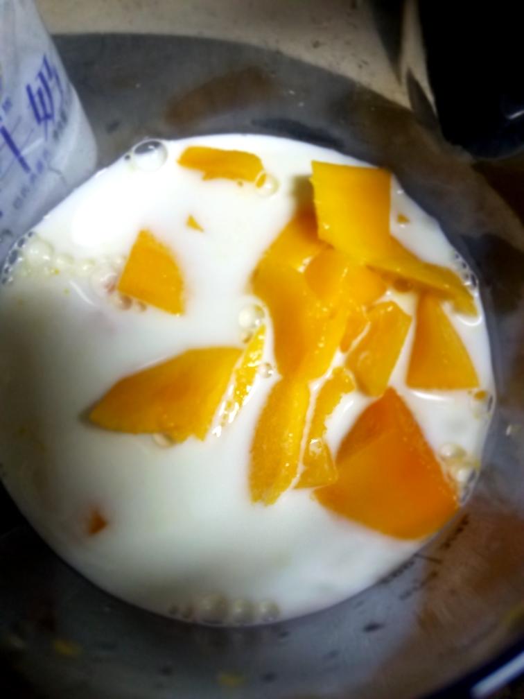 芒果牛奶汁的做法