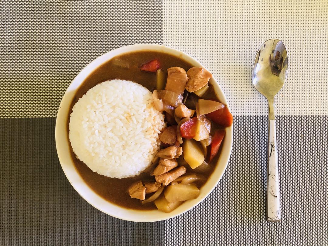 简易版咖喱鸡肉饭