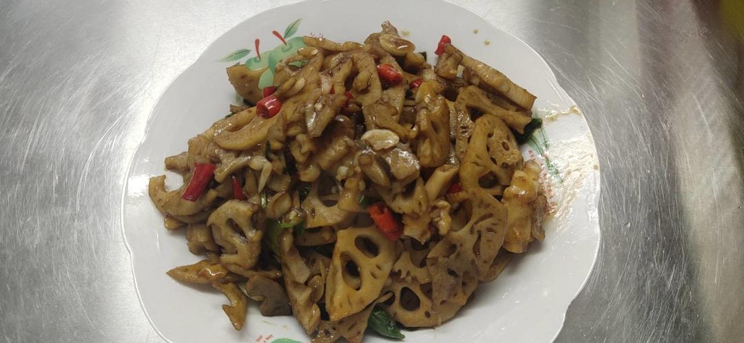 爽脆酸辣的炒藕片