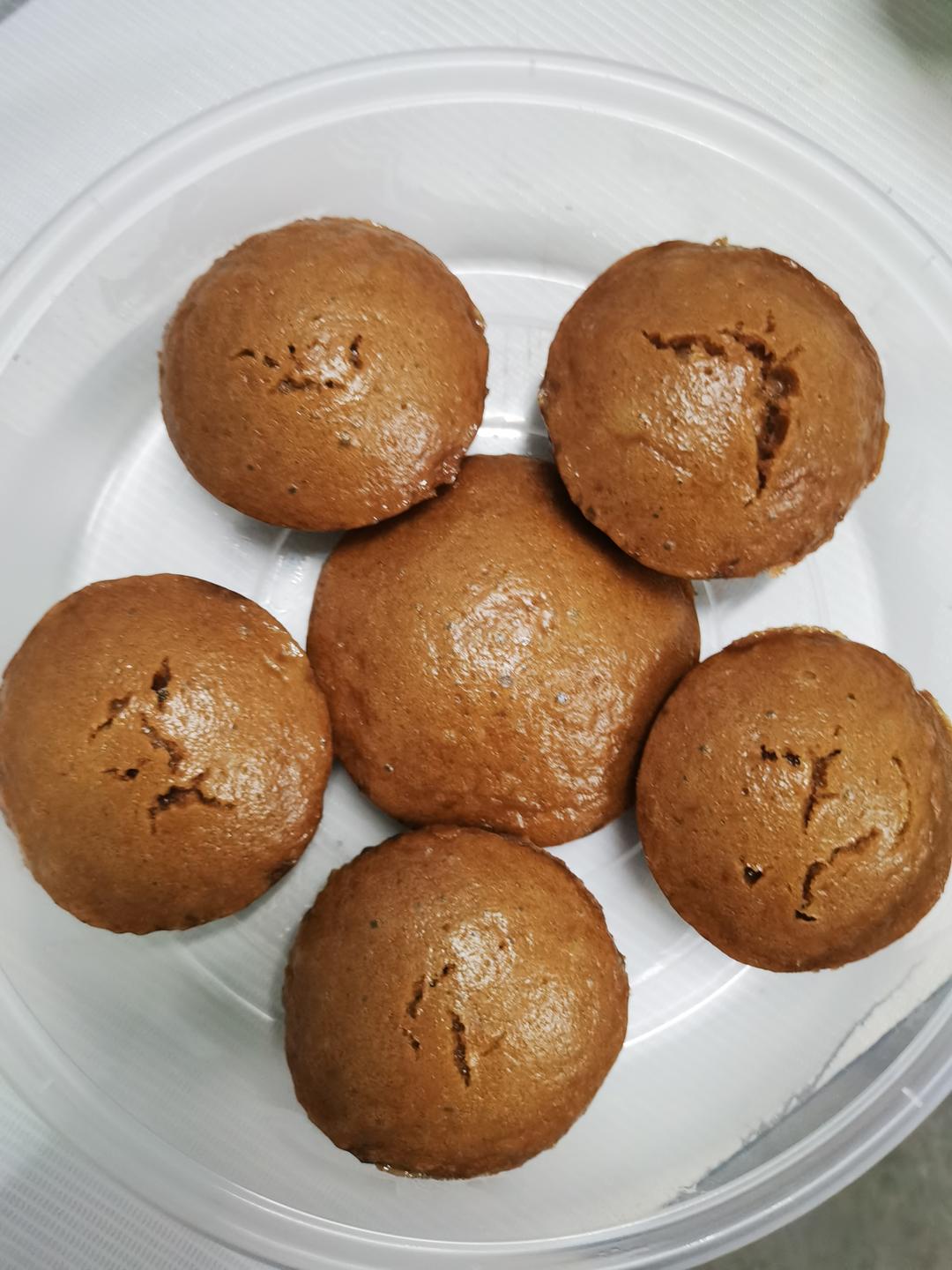 马拉糕，软糯弹韧，香甜细腻，和一般发糕不一样