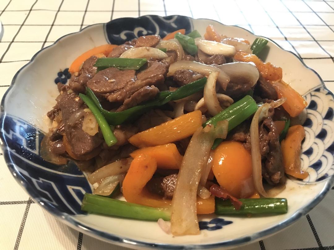 大口吃肉