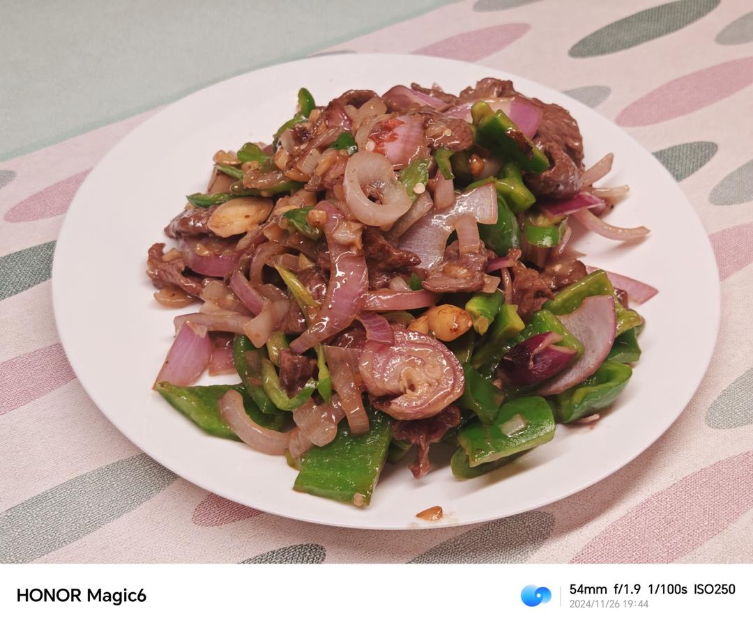 老少皆宜的一道“青椒洋葱爆炒牛肉”