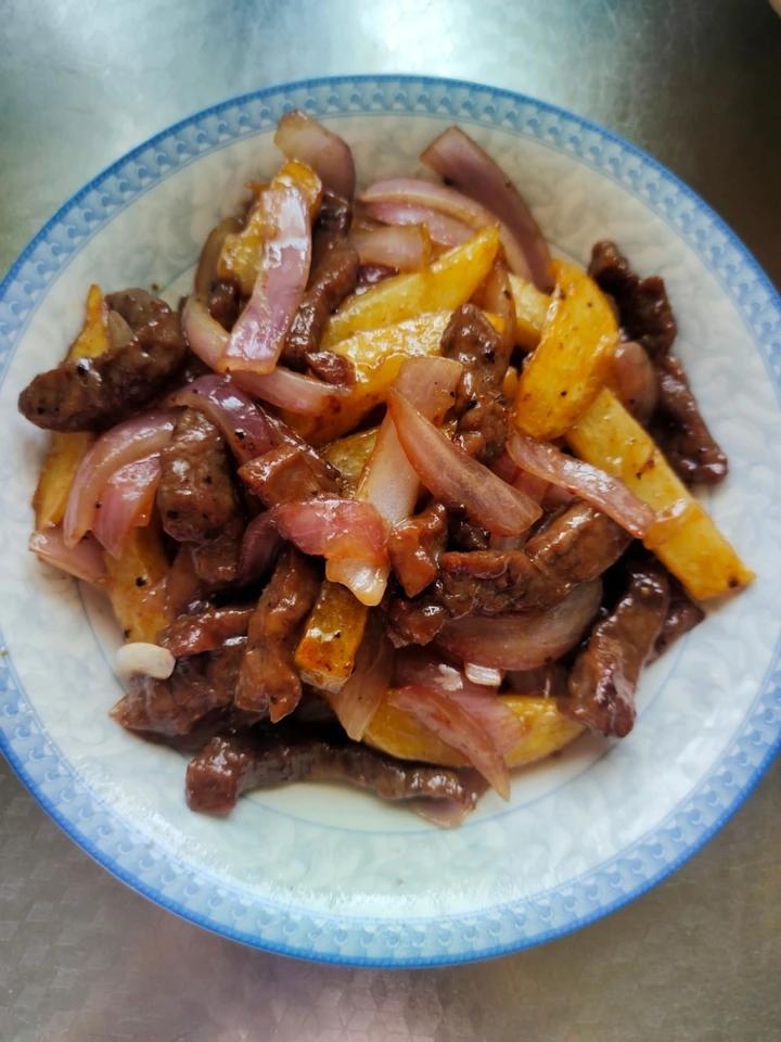 黑椒土豆牛柳