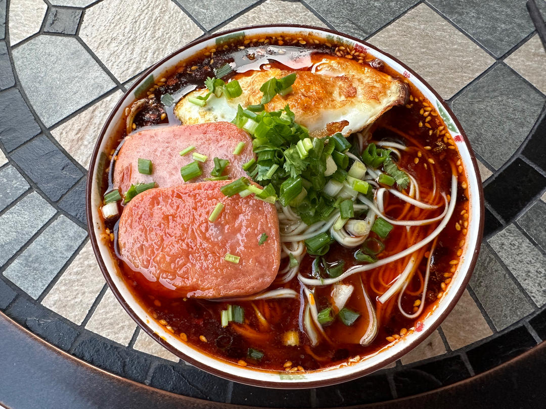 重庆人每天吃不腻的家常小面