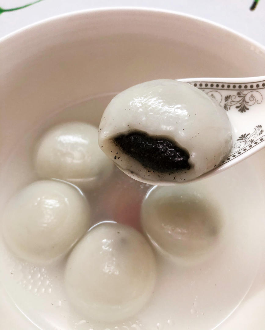 黑芝麻汤圆