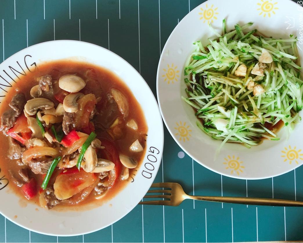 杂菇凉拌鸡胸肉丝减肥瘦身餐