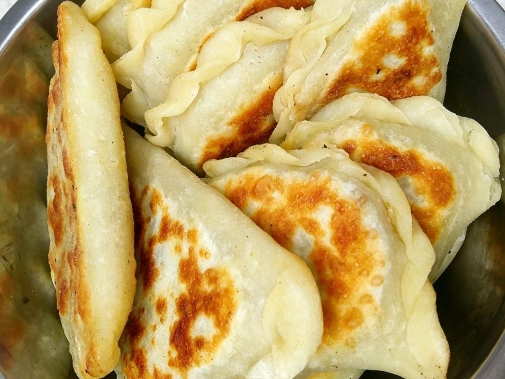 酸菜盒子