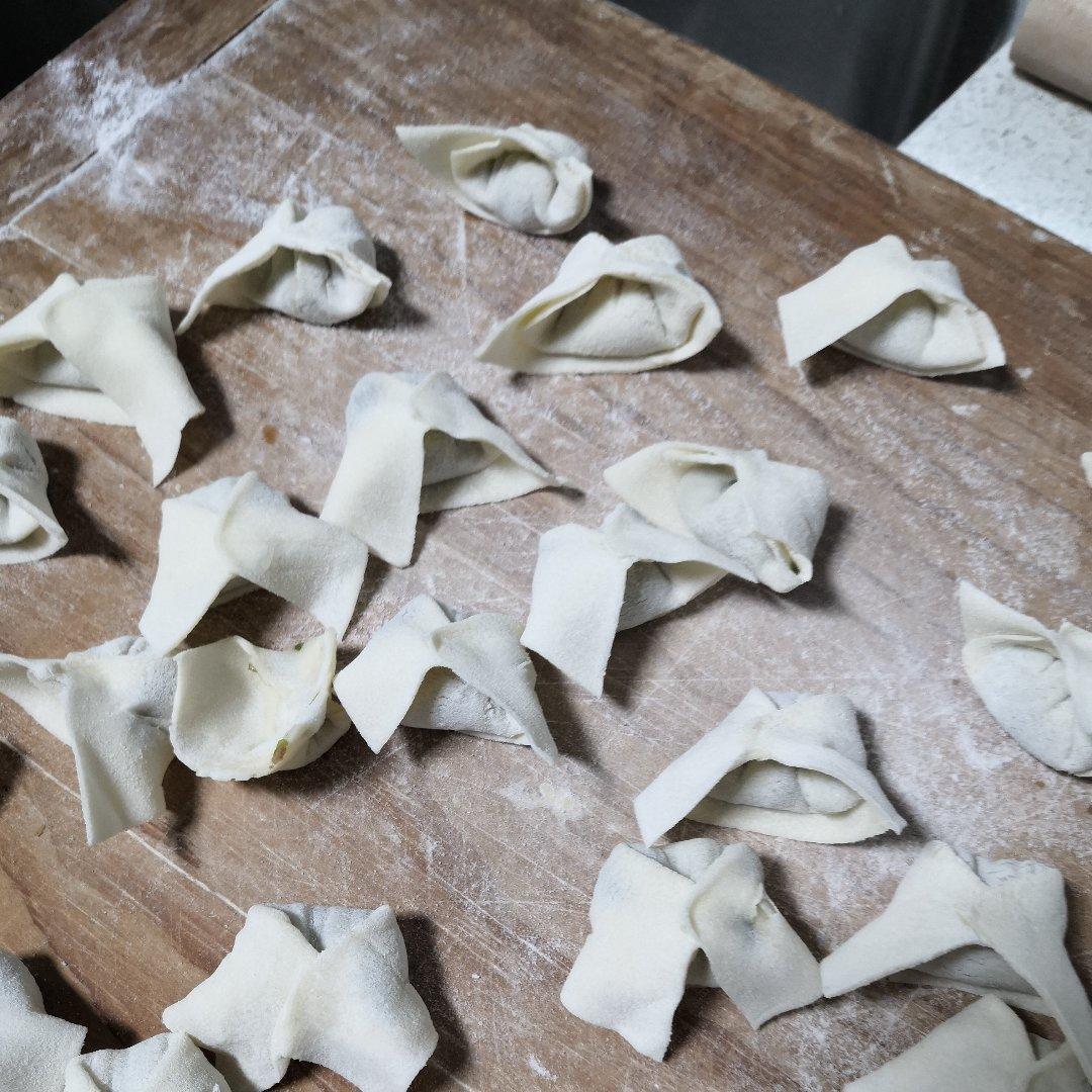 荠菜猪肉馄饨（附馄饨皮的制作）