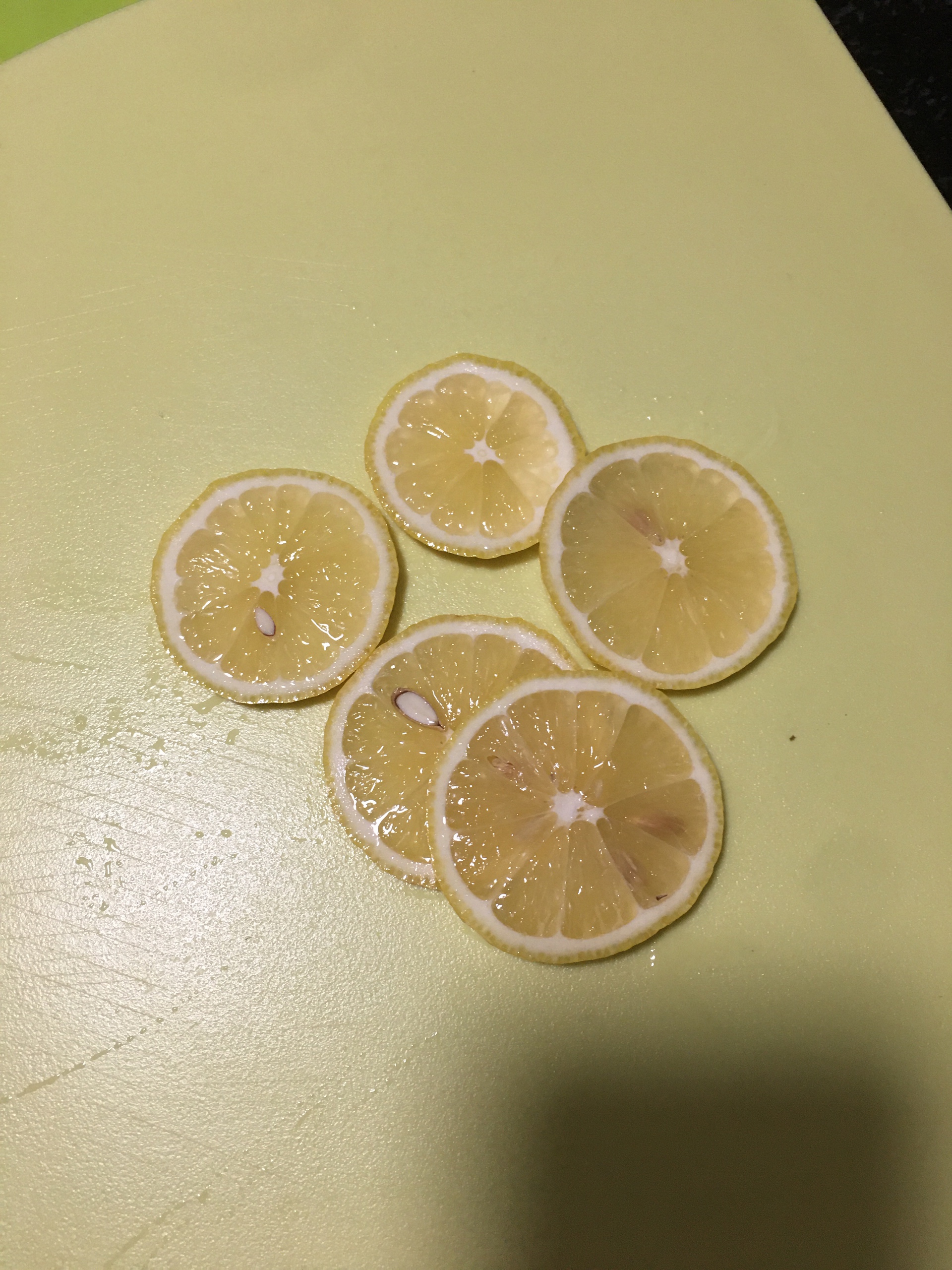 夏日最佳饮品「暴打柠檬🍋水」的做法 步骤2