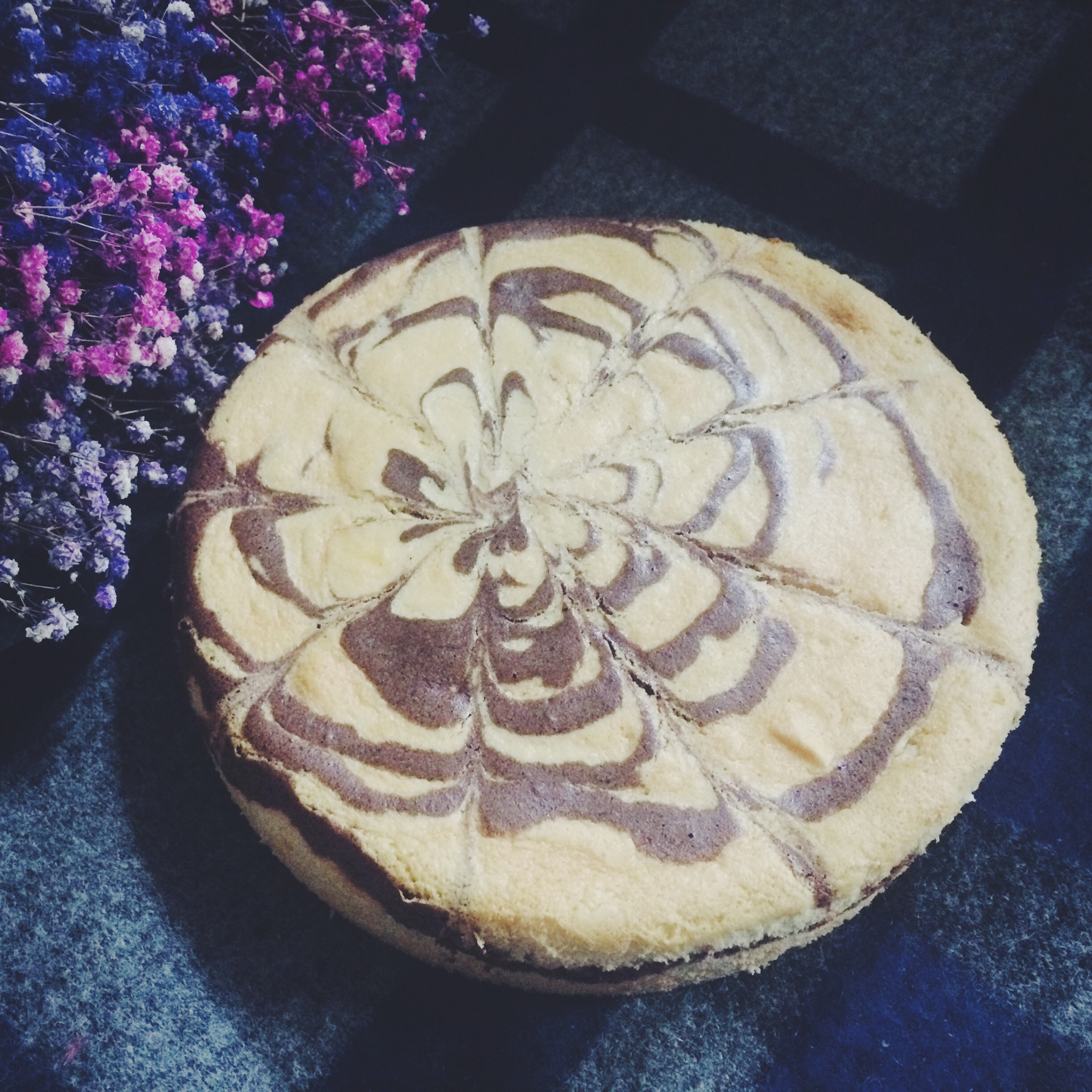 双色拉花戚风蛋糕