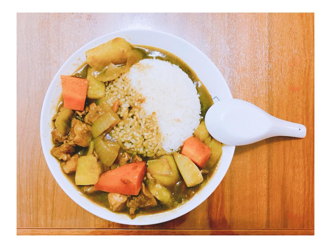 咖喱鸡肉饭