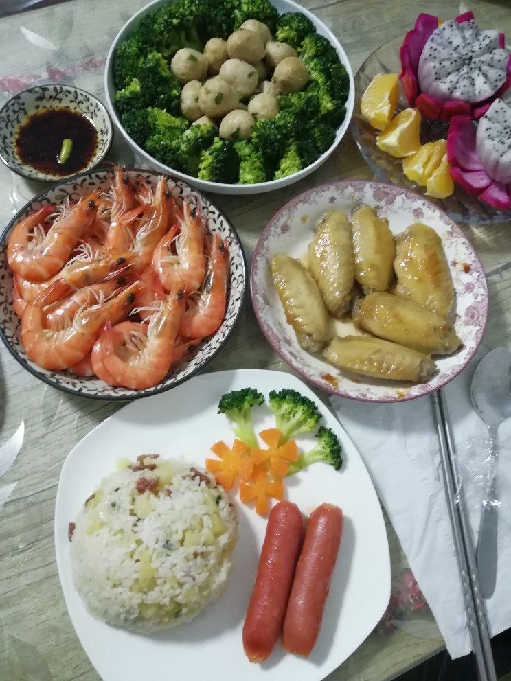 广式腊肠土豆炒饭