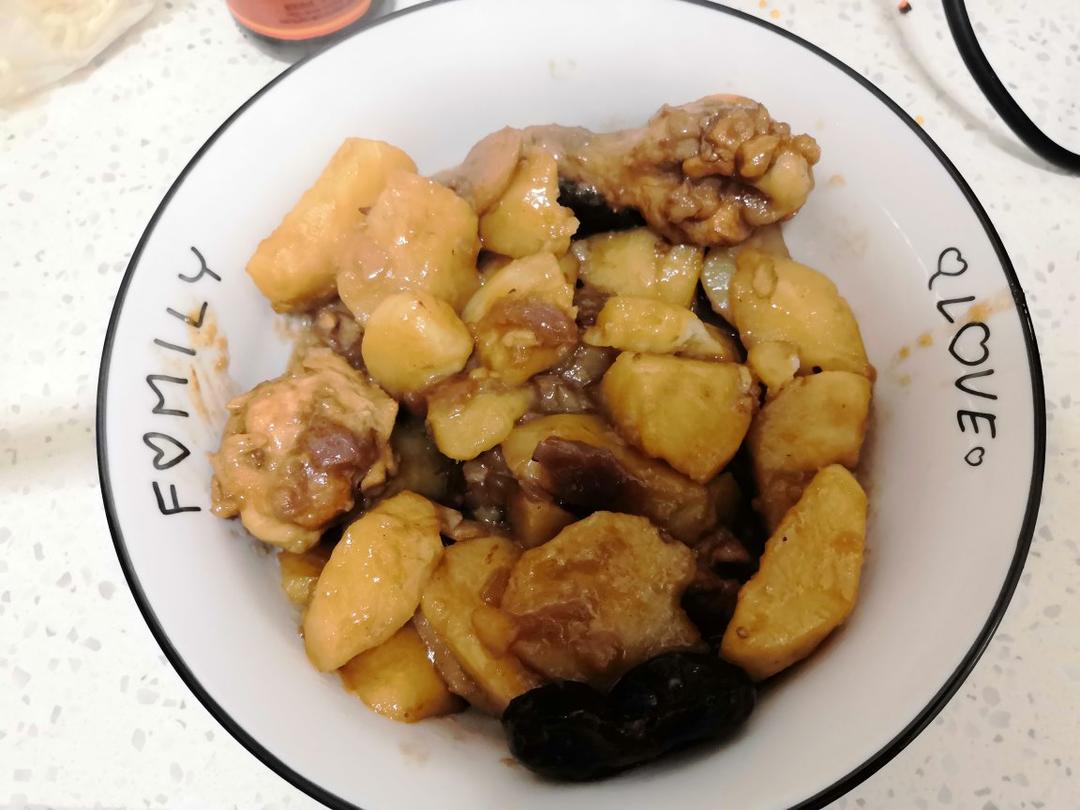 土豆炖鸡翅根
