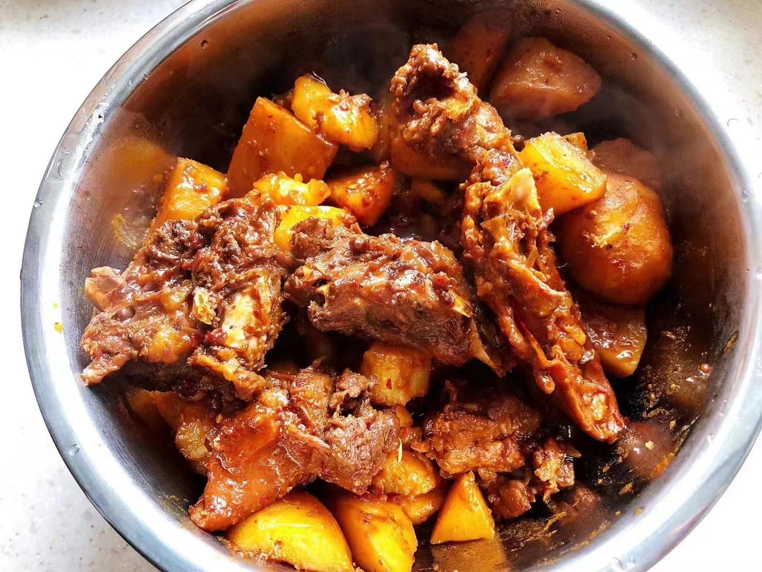 土豆炖鸡块