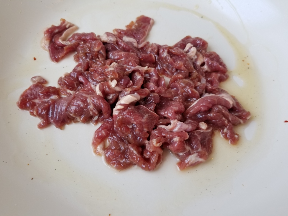 小炒牛肉-双椒牛肉-嗜辣者入的做法 步骤10